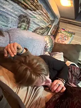 Snapshot of Followthepiper chatting on 11/18/25, 12:27 Followthepiper online show from 11/18/25, 12:27