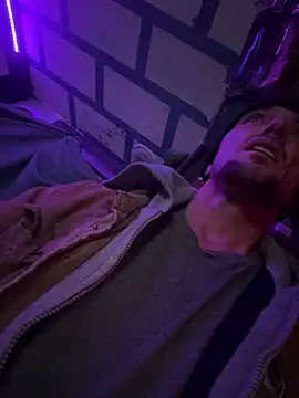 Snapshot of Followthepiper chatting on 12/16/25, 08:03 Followthepiper online show from 12/16/25, 08:03