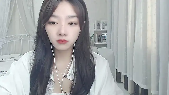 Snapshot of Jenny-Z chatting on 05/07/26, 01:33 Jenny-Z online show from 05/07/26, 01:33