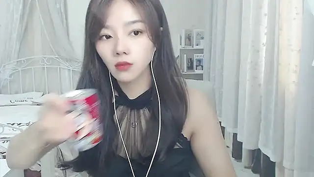 Snapshot of Jenny-Z chatting on 05/09/26, 01:44 Jenny-Z online show from 05/09/26, 01:44