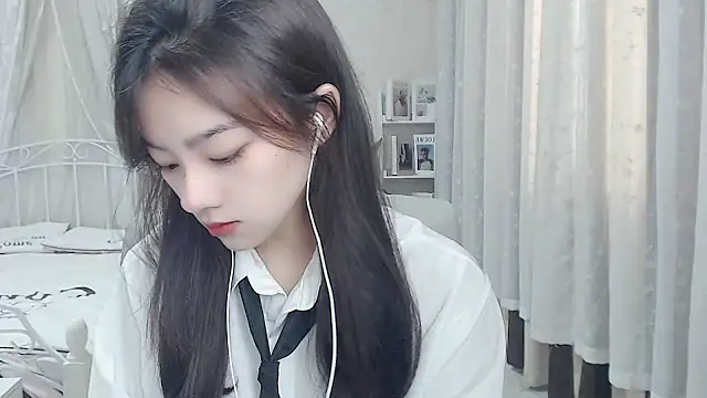Snapshot of Jenny-Z chatting on 05/12/26, 01:47 Jenny-Z online show from 05/12/26, 01:47