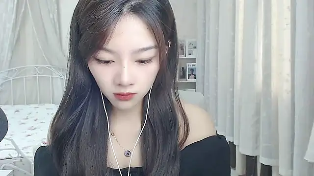 Snapshot of Jenny-Z chatting on 05/20/26, 01:56 Jenny-Z online show from 05/20/26, 01:56