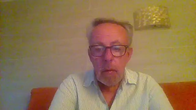 tuggy59 online show from 04/18/26, 05:33