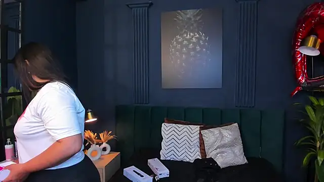 Snapshot of taylor_bennet chatting on 02/24/25, 12:16 taylor bennet online show from 02/24/25, 12:16