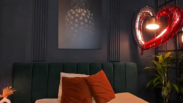 Snapshot of taylor_bennet chatting on 03/08/25, 12:09 taylor bennet online show from 03/08/25, 12:09