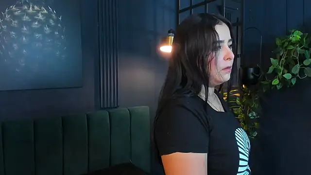 Snapshot of taylor_bennet chatting on 03/14/25, 12:18 taylor bennet online show from 03/14/25, 12:18