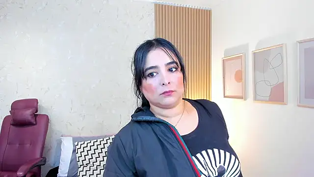 Snapshot of taylor_bennet chatting on 11/07/25, 11:54 taylor bennet online show from 11/07/25, 11:54