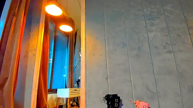 Snapshot of Sassy_Teen chatting on 11/28/25, 09:45 Sassy Teen online show from 11/28/25, 09:45