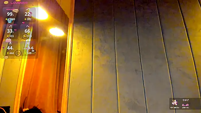 Snapshot of Sassy_Teen chatting on 12/22/25, 10:40 Sassy Teen online show from 12/22/25, 10:40