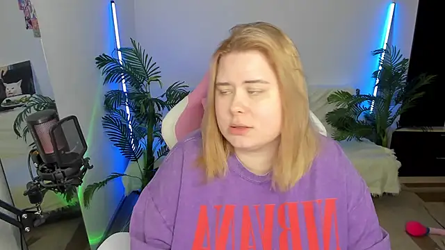 Akemi BBW online show from 02/19/25, 09:36