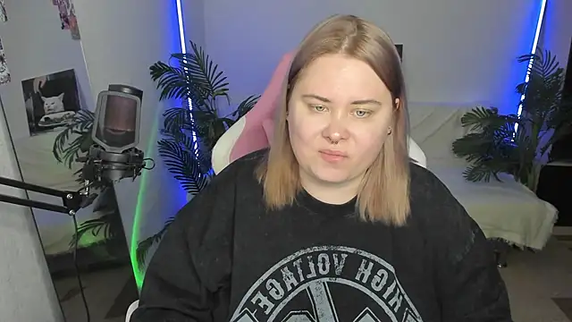 Akemi BBW online show from 03/04/25, 09:11