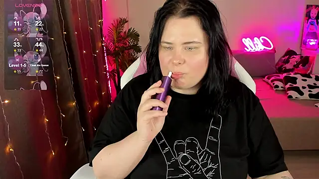 Akemi BBW online show from 11/17/25, 05:52