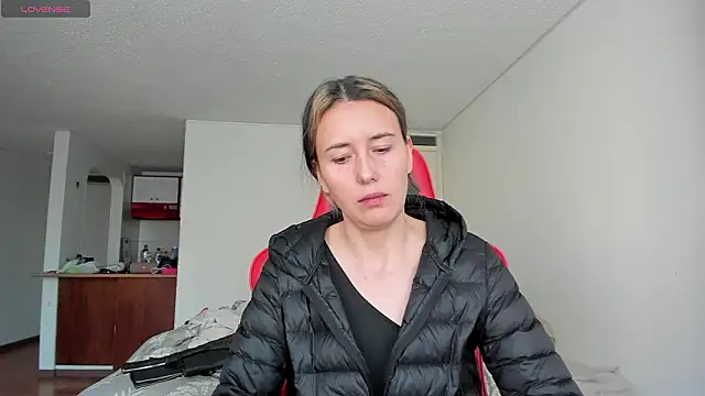 zoe jeane beker online show from 03/11/26, 10:27