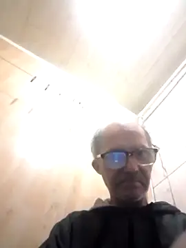 Snapshot of oksana722 chatting on 10/06/25, 04:48 oksana722 online show from 10/06/25, 04:48