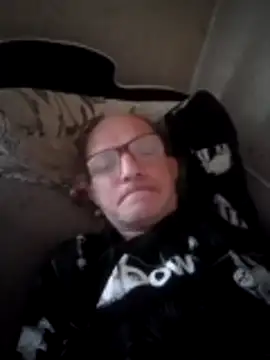 Snapshot of oksana722 chatting on 10/15/25, 06:02 oksana722 online show from 10/15/25, 06:02