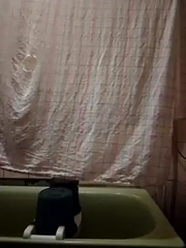 Snapshot of oksana722 chatting on 11/09/25, 03:49 oksana722 online show from 11/09/25, 03:49