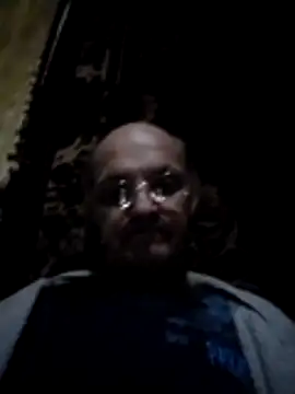 Snapshot of oksana722 chatting on 11/16/25, 08:14 oksana722 online show from 11/16/25, 08:14