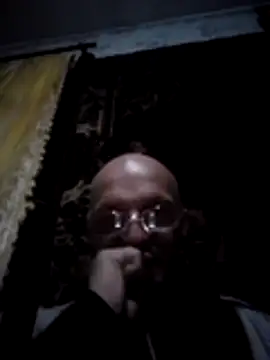 Snapshot of oksana722 chatting on 11/23/25, 04:18 oksana722 online show from 11/23/25, 04:18