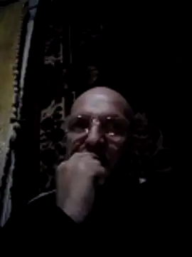 Snapshot of oksana722 chatting on 11/29/25, 02:09 oksana722 online show from 11/29/25, 02:09