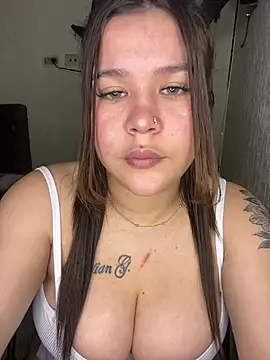 zoe adhara online show from 06/30/26, 06:14