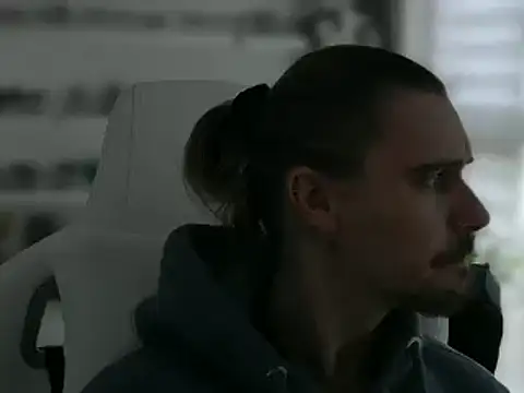 Snapshot of Madame-Vandersex chatting on 02/05/25, 09:25 Madame-Vandersex online show from 02/05/25, 09:25