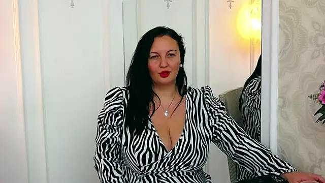 JudithCombs online show from 12/04/24, 09:40