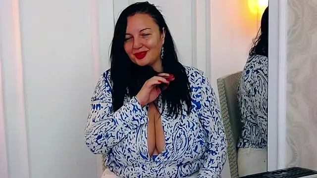 JudithCombs online show from 12/11/24, 06:47