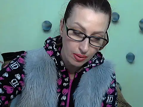 Jillian Pattie online show from 10/19/25, 11:11