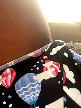 Snapshot of MariaLorenaah chatting on 10/03/25, 06:05 MariaLorenaah online show from 10/03/25, 06:05