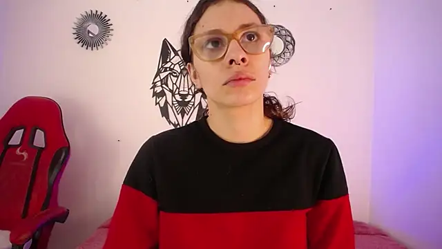 Snapshot of Katy_Van chatting on 11/04/25, 08:41 Katy Van online show from 11/04/25, 08:41