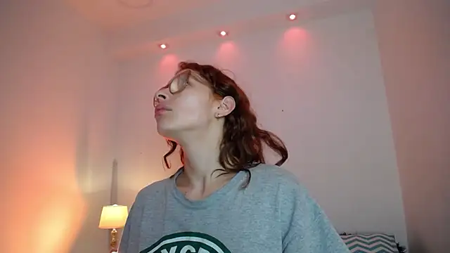 Snapshot of Katy_Van chatting on 11/20/25, 08:41 Katy Van online show from 11/20/25, 08:41