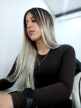 Snapshot of eva-2023 chatting on 11/20/25, 02:23 eva-2023 online show from 11/20/25, 02:23