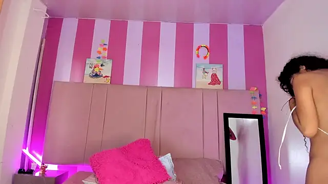 Snapshot of Winnifer_Gonzal chatting on 12/05/24, 05:17 Winnifer Gonzal online show from 12/05/24, 05:17