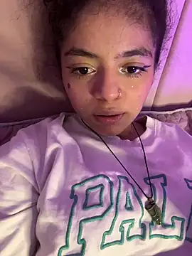 Snapshot of Winnifer_Gonzal chatting on 03/13/25, 05:33 Winnifer Gonzal online show from 03/13/25, 05:33