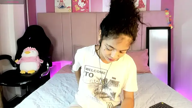 Snapshot of Winnifer_Gonzal chatting on 03/14/25, 03:48 Winnifer Gonzal online show from 03/14/25, 03:48