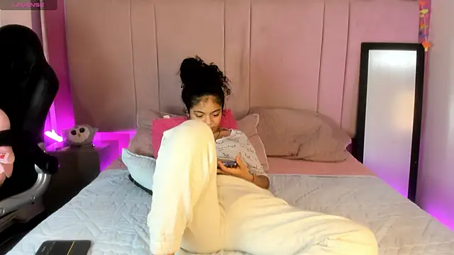 Snapshot of Winnifer_Gonzal chatting on 03/16/25, 07:37 Winnifer Gonzal online show from 03/16/25, 07:37