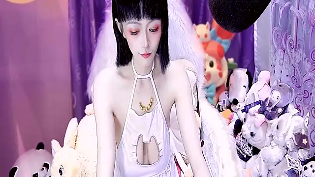 Snapshot of kumamon- chatting on 12/21/25, 02:35 kumamon- online show from 12/21/25, 02:35