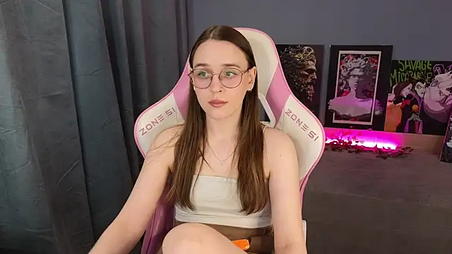 Snapshot of Sweet_frosti chatting on 06/07/26, 02:59 Sweet frosti online show from 06/07/26, 02:59