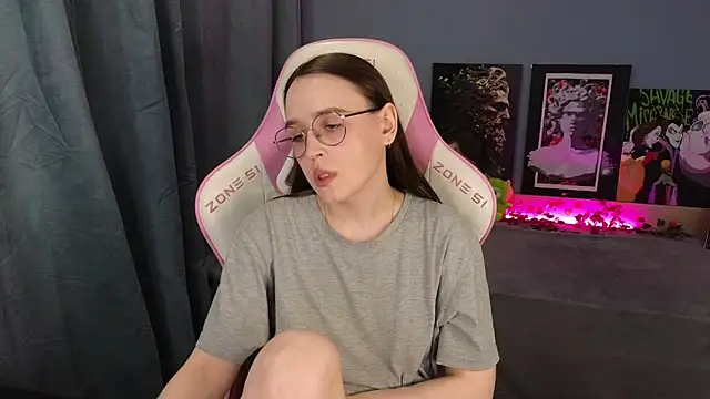 Snapshot of Sweet_frosti chatting on 06/11/26, 02:53 Sweet frosti online show from 06/11/26, 02:53