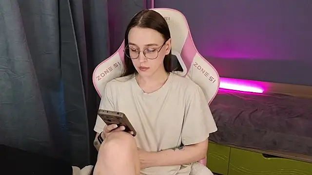Snapshot of Sweet_frosti chatting on 06/25/26, 03:17 Sweet frosti online show from 06/25/26, 03:17