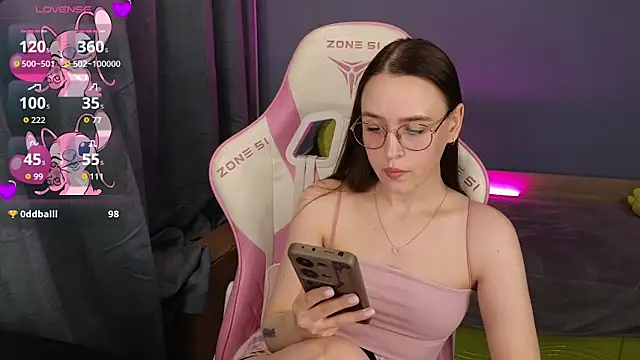 Snapshot of Sweet_frosti chatting on 07/05/26, 04:19 Sweet frosti online show from 07/05/26, 04:19