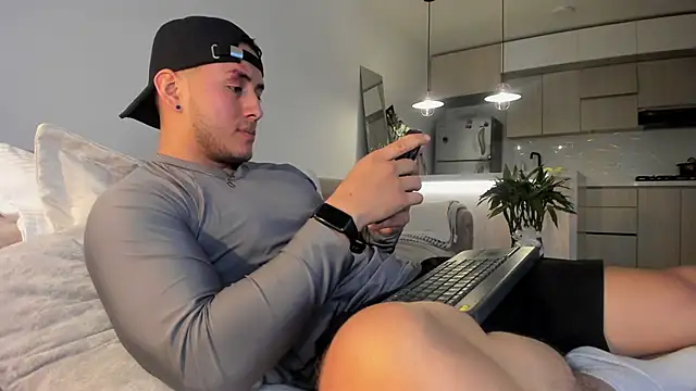 Snapshot of Chriskyle_ chatting on 02/19/25, 02:44 Chriskyle  online show from 02/19/25, 02:44