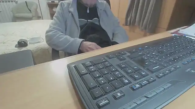 Snapshot of papillonhotofficial chatting on 03/06/26, 04:47 papillonhotofficial online show from 03/06/26, 04:47