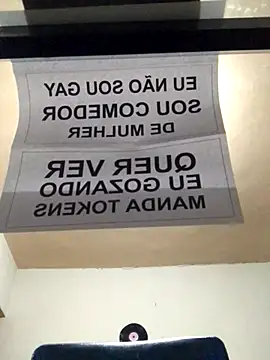 Snapshot of eleno1542 chatting on 10/29/25, 08:38 eleno1542 online show from 10/29/25, 08:38