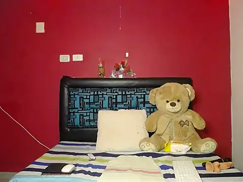 karolhot916 online show from 02/23/26, 11:46