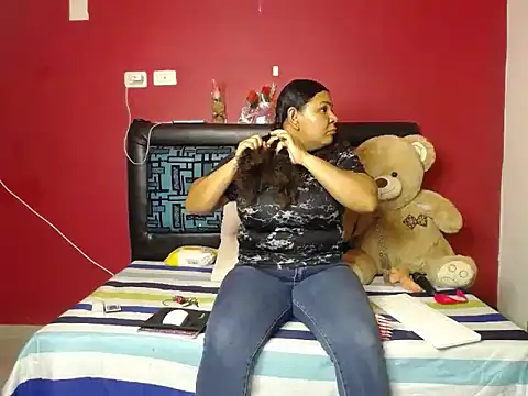 karolhot916 online show from 02/25/26, 12:09