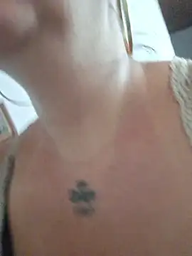 Snapshot of Gimena41 chatting on 11/21/25, 04:05 Gimena41 online show from 11/21/25, 04:05