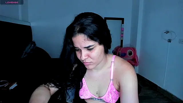 Snapshot of SweetMegan_1 chatting on 10/03/25, 10:40 SweetMegan 1 online show from 10/03/25, 10:40