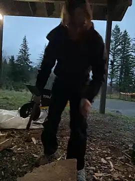 Snapshot of MsSamantha chatting on 12/18/24, 12:21 MsSamantha online show from 12/18/24, 12:21