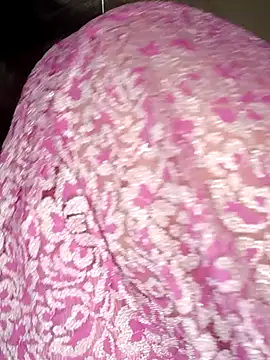 Snapshot of Love-priya chatting on 12/31/24, 07:20 Love-priya online show from 12/31/24, 07:20